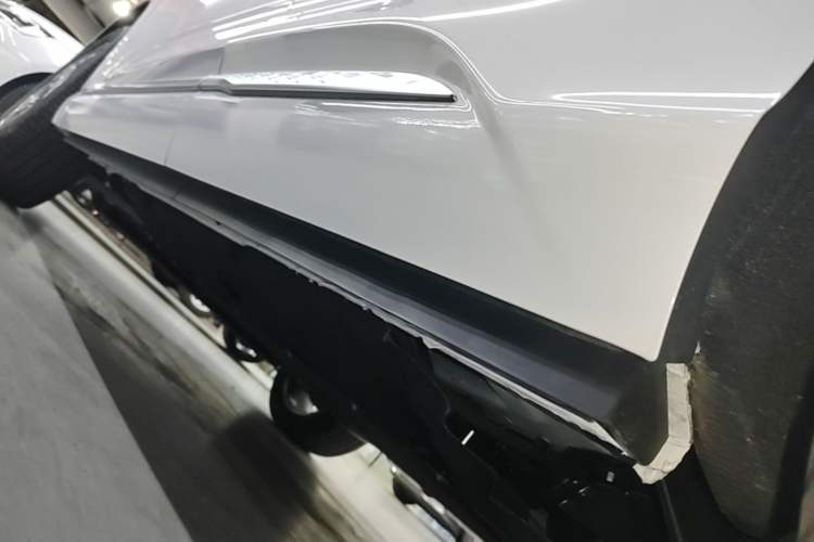 Used Hongqi HS3 PHEV 2024 PHEV 115km Jingwei Edition Left Side Sill