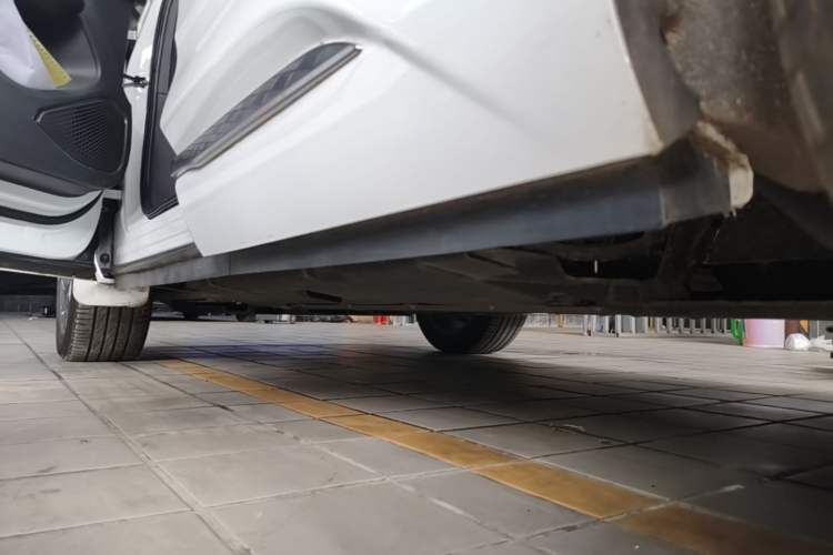 Used Hongqi HS3 PHEV 2024 PHEV 115km Jingwei Edition Left Side Sill