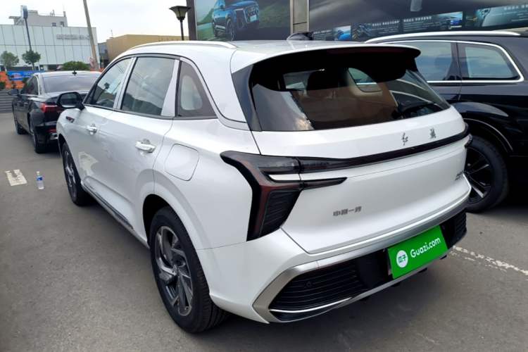 Used Hongqi HS3 PHEV 2024 PHEV 115km Jingwei Edition Rear Left 45 Deg
