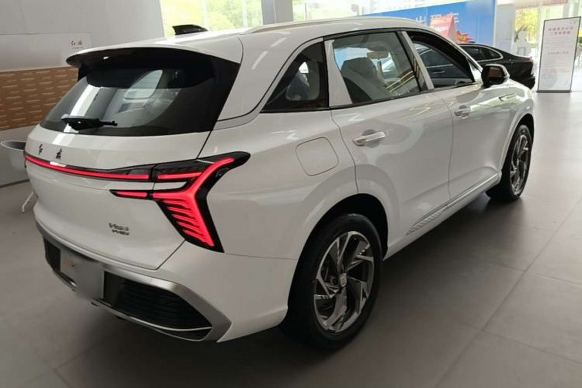Used Hongqi HS3 PHEV 2024 PHEV 115km Jingwei Edition Rear Right 45 Deg