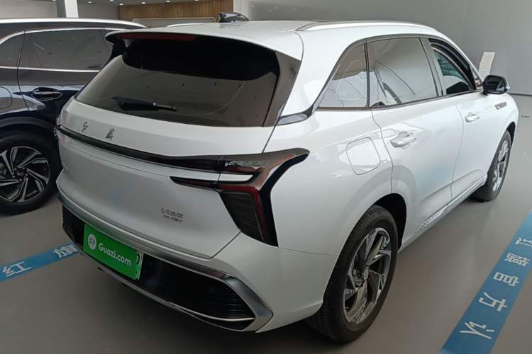 Used Hongqi HS3 PHEV 2024 PHEV 115km Jingwei Edition Rear Right 45 Deg