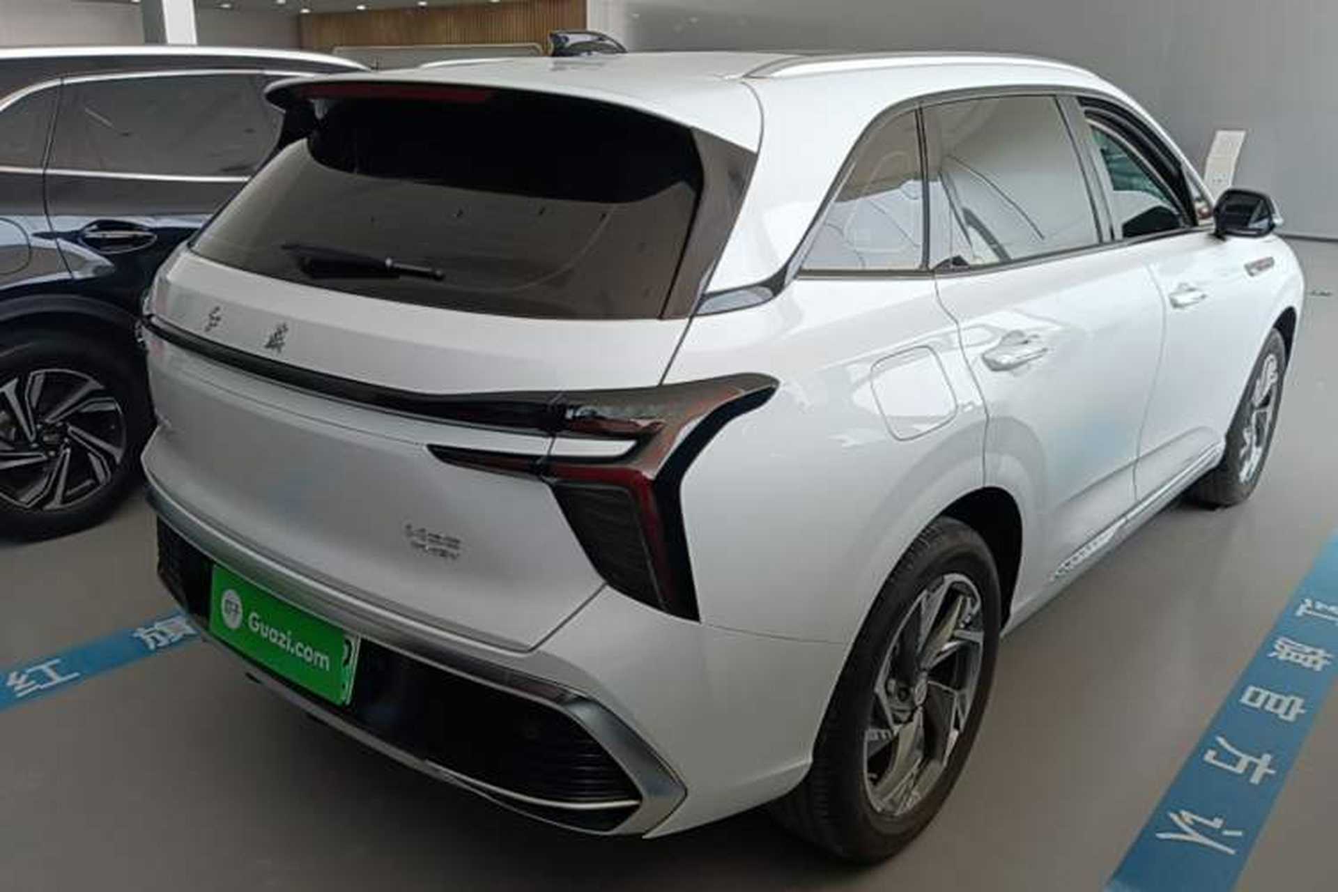 Used Hongqi HS3 PHEV 2024 PHEV 115km Jingwei Edition Rear Right 45 Deg