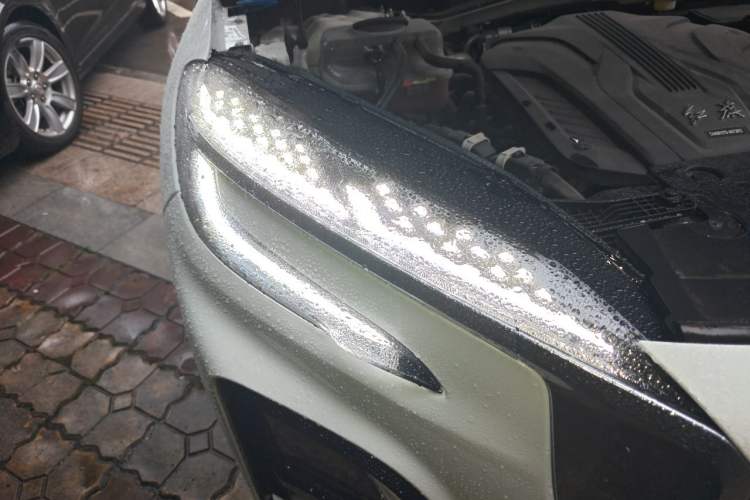 Used Hongqi HS3 PHEV 2024 PHEV 115km Jingwei Edition Right Front Headlight