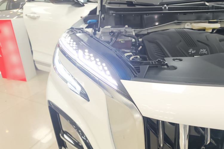 Used Hongqi HS3 PHEV 2024 PHEV 115km Jingwei Edition Right Front Headlight