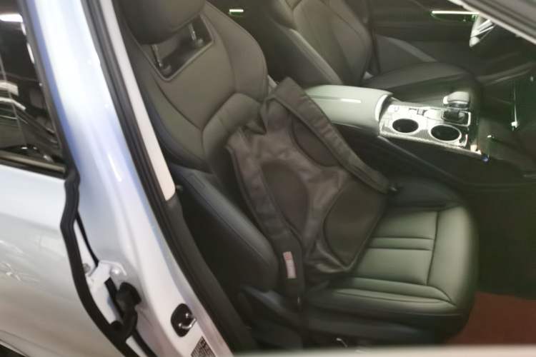 Used Hongqi HS3 PHEV 2024 PHEV 115km Jingwei Edition Right Front Seat