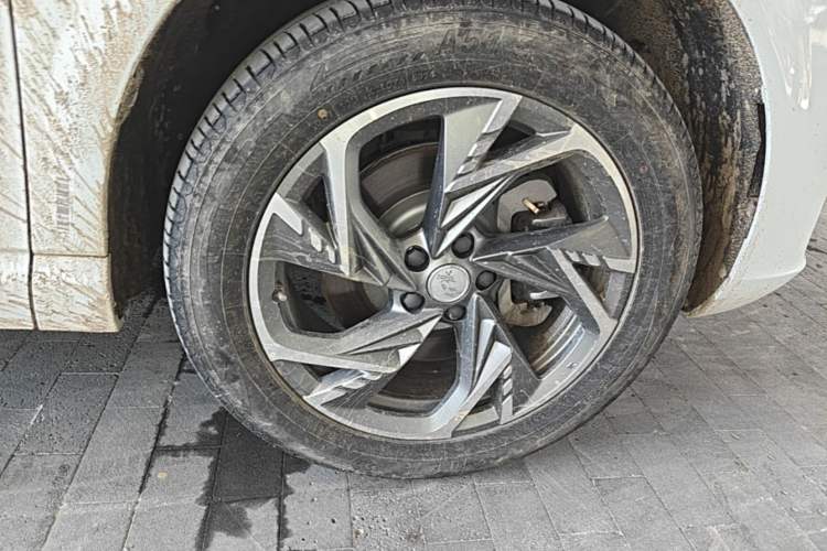 Used Hongqi HS3 PHEV 2024 PHEV 115km Jingwei Edition Right Front Wheel Hub