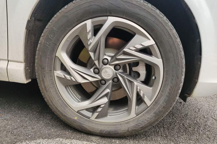 Used Hongqi HS3 PHEV 2024 PHEV 115km Jingwei Edition Right Front Wheel Hub