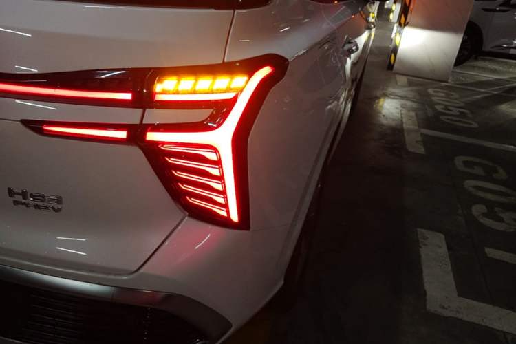 Used Hongqi HS3 PHEV 2024 PHEV 115km Jingwei Edition Right Rear Taillight
