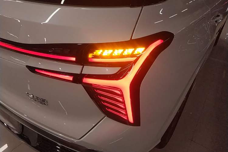 Used Hongqi HS3 PHEV 2024 PHEV 115km Jingwei Edition Right Rear Taillight