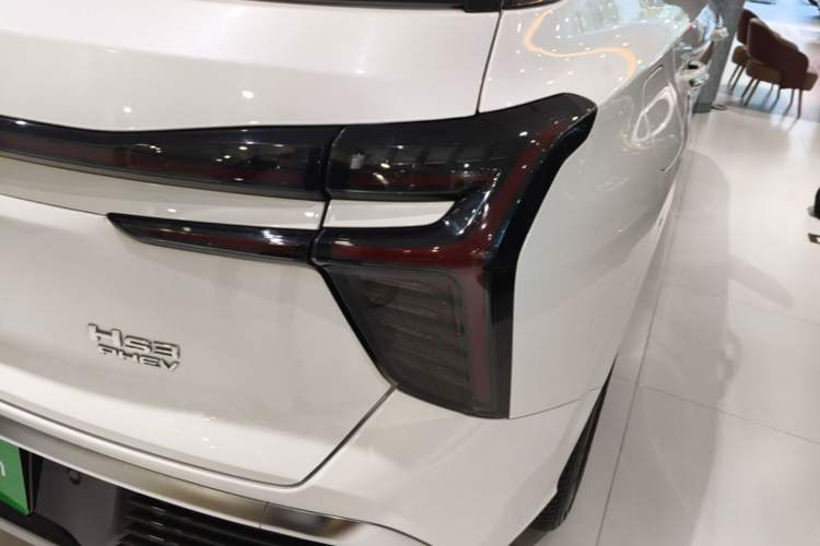 Used Hongqi HS3 PHEV 2024 PHEV 115km Jingwei Edition Right Rear Taillight