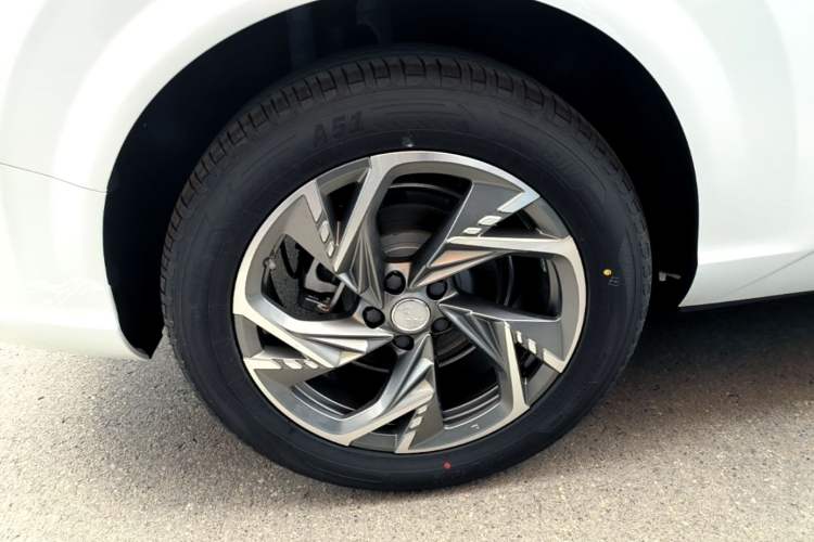 Used Hongqi HS3 PHEV 2024 PHEV 115km Jingwei Edition Right Rear Wheel Hub