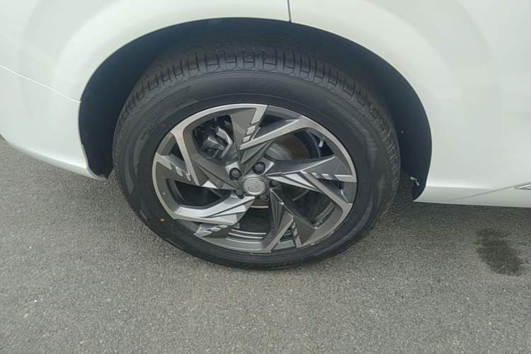 Used Hongqi HS3 PHEV 2024 PHEV 115km Jingwei Edition Right Rear Wheel Hub
