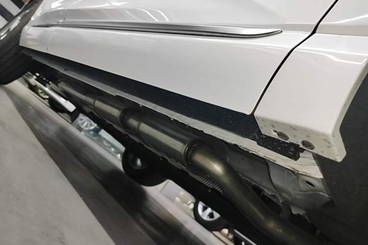 Used Hongqi HS3 PHEV 2024 PHEV 115km Jingwei Edition Right Side Sill