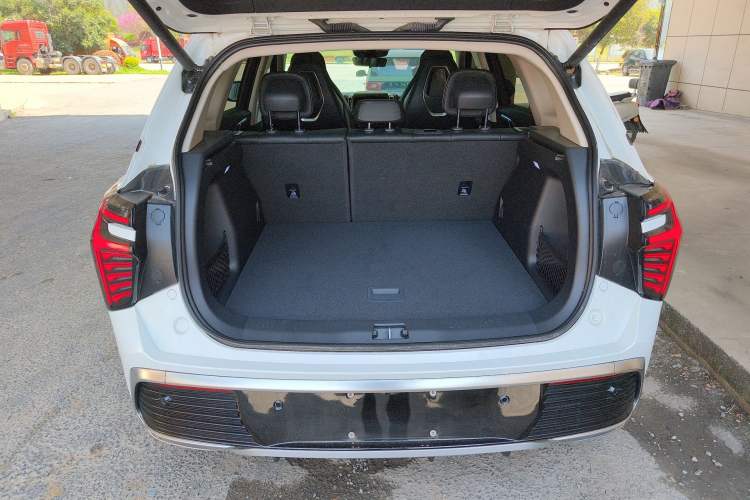 Used Hongqi HS3 PHEV 2024 PHEV 115km Jingwei Edition Trunk