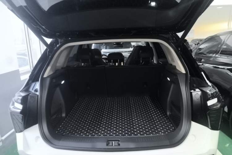 Used Hongqi HS3 PHEV 2024 PHEV 115km Jingwei Edition Trunk