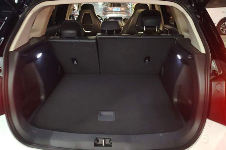 Used Hongqi HS3 PHEV 2024 PHEV 115km Jingwei Edition Trunk