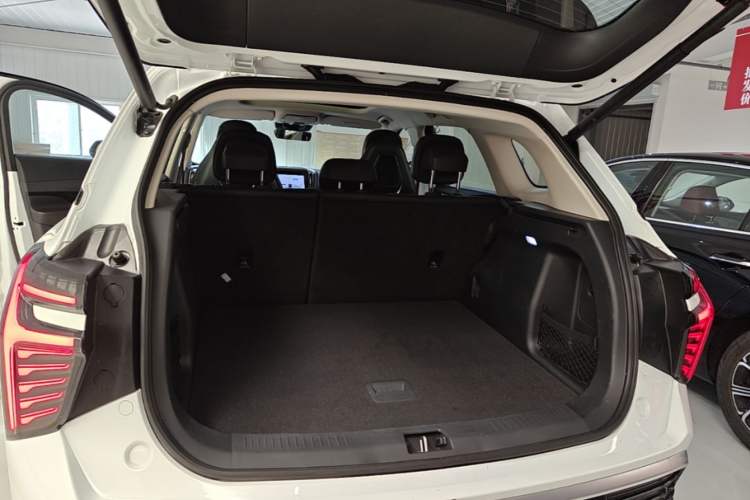 Used Hongqi HS3 PHEV 2024 PHEV 115km Jingwei Edition Trunk