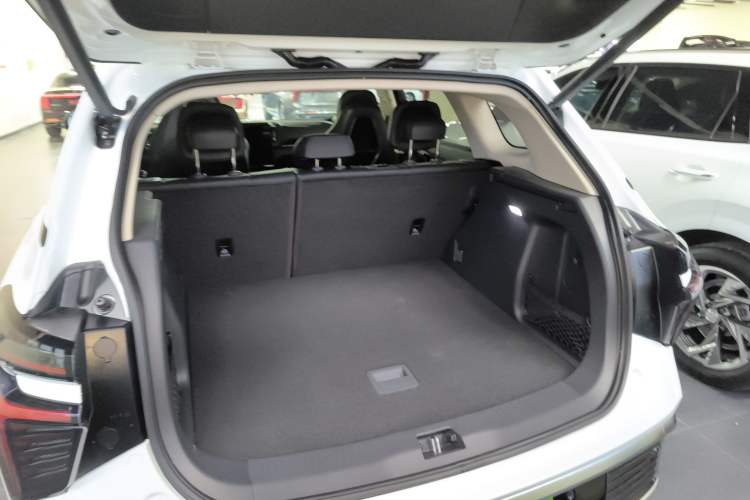 Used Hongqi HS3 PHEV 2024 PHEV 115km Jingwei Edition Trunk