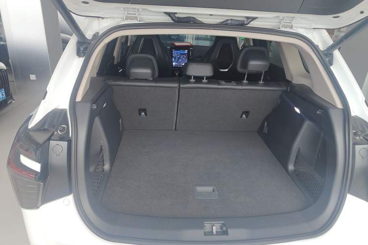 Used Hongqi HS3 PHEV 2024 PHEV 115km Jingwei Edition Trunk