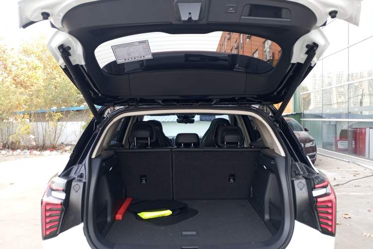 Used Hongqi HS3 PHEV 2024 PHEV 115km Jingwei Edition Trunk