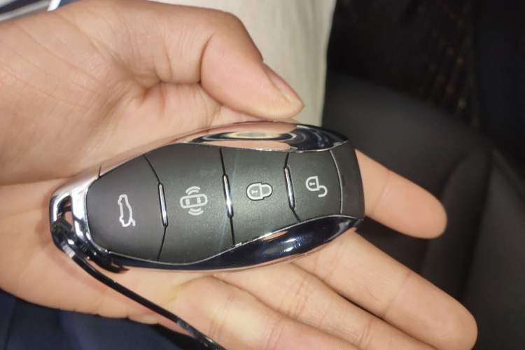 Used Hongqi HS3 PHEV 2024 PHEV 115km Jingwei Edition Vehicle Key