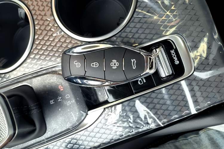 Used Hongqi HS3 PHEV 2024 PHEV 115km Jingwei Edition Vehicle Key