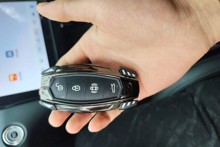 Used Hongqi HS3 PHEV 2024 PHEV 115km Jingwei Edition Vehicle Key