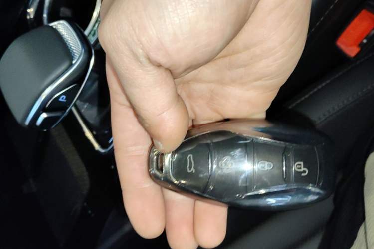 Used Hongqi HS3 PHEV 2024 PHEV 115km Jingwei Edition Vehicle Key