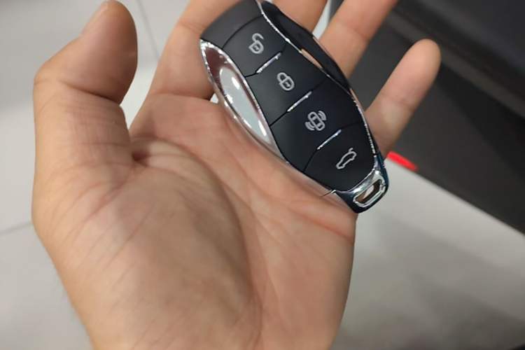 Used Hongqi HS3 PHEV 2024 PHEV 115km Jingwei Edition Vehicle Key