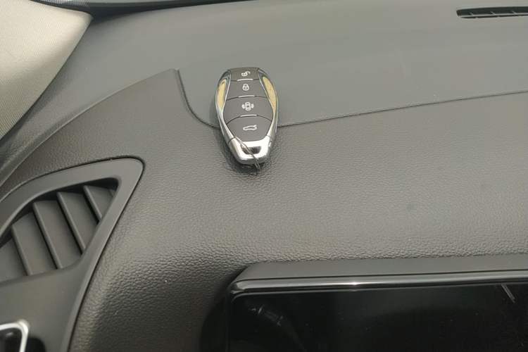 Used Hongqi HS3 PHEV 2024 PHEV 115km Jingwei Edition Vehicle Key
