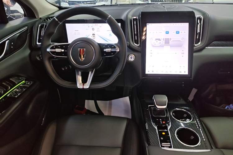 Used Hongqi HS3 PHEV 2025 Model PHEV 117km Jingwei PLUS Edition Audio And AC Panel
