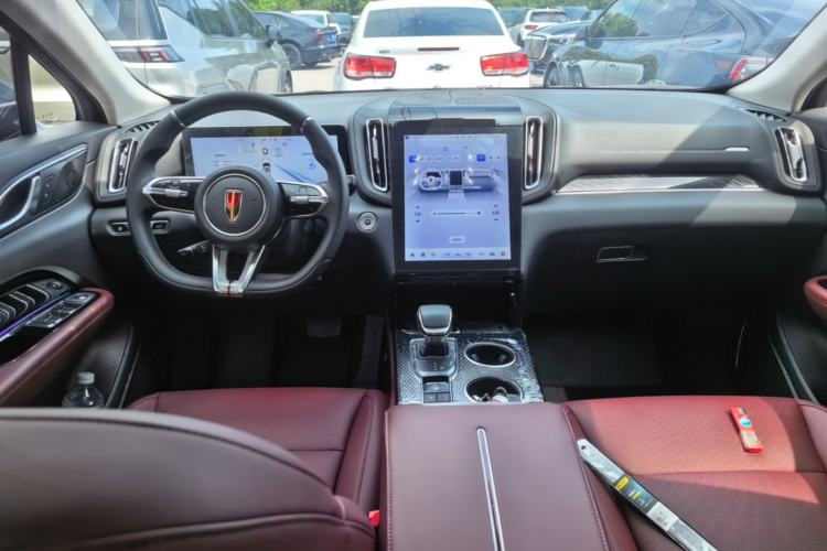 Used Hongqi HS3 PHEV 2025 Model 125km Jingwei 2 Millionth Anniversary Edition Center Console