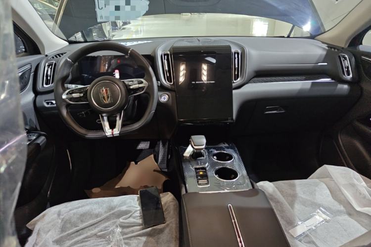 Used Hongqi HS3 PHEV 2025 Model 125km Jingwei PLUS 2 Millionth Anniversary Edition Center Console