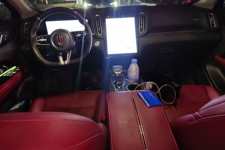 Used Hongqi HS3 PHEV 2025 Model 125km Jingwei PLUS 2 Millionth Anniversary Edition Center Console