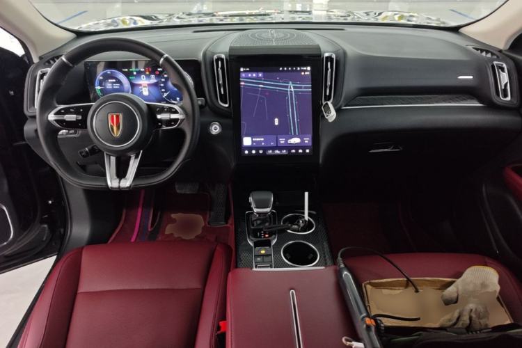 Used Hongqi HS3 PHEV 2025 Model 125km Jingwei PLUS 2 Millionth Anniversary Edition Center Console