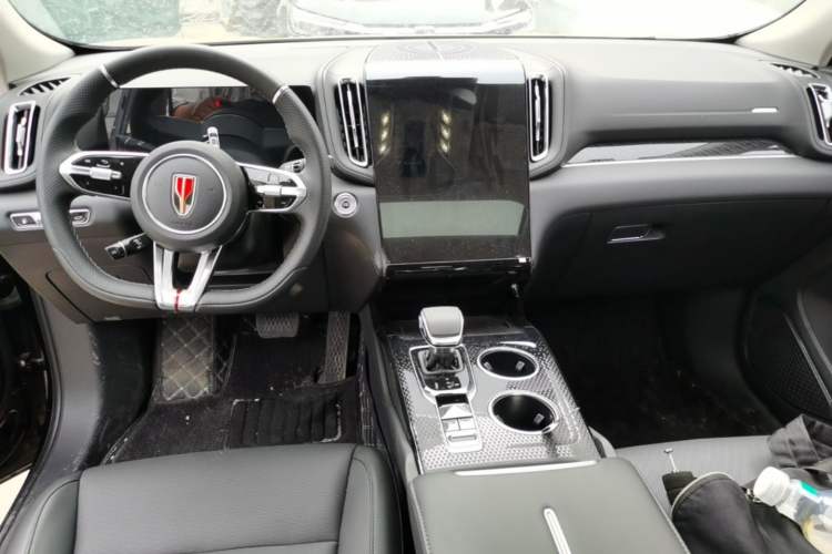 Used Hongqi HS3 PHEV 2025 Model 117km Jingwei Edition Center Console