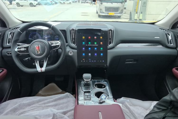 Used Hongqi HS3 PHEV 2025 Model 125km Jingwei 2 Millionth Anniversary Edition Center Console
