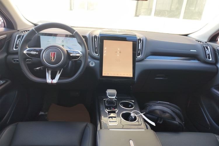 Used Hongqi HS3 PHEV 2025 Model 125km Jingwei 2 Millionth Anniversary Edition Center Console