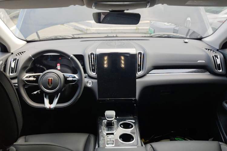Used Hongqi HS3 PHEV 2025 Model 117km Jingwei Edition Center Console