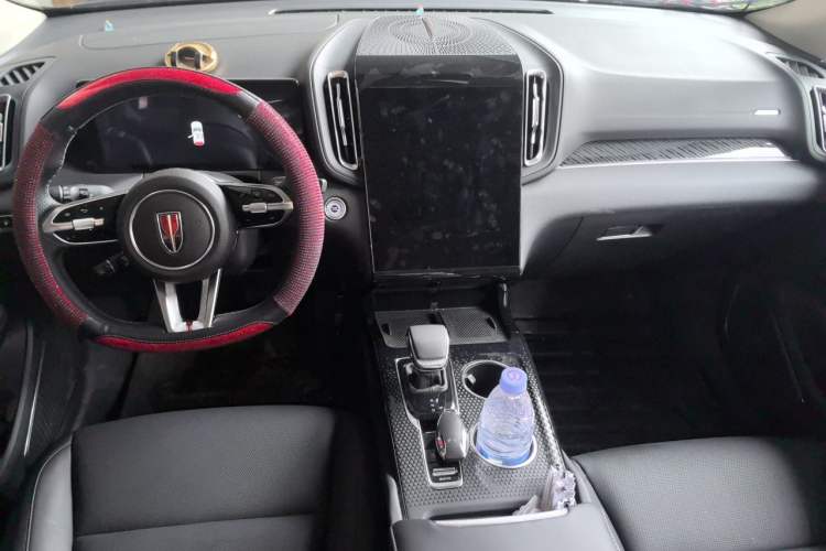 Used Hongqi HS3 PHEV 2025 Model 125km Jingwei PLUS 2 Millionth Anniversary Edition Center Console