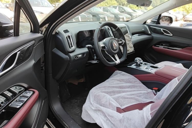 Used Hongqi HS3 PHEV 2025 Model 125km Jingwei 2 Millionth Anniversary Edition Driver Seat