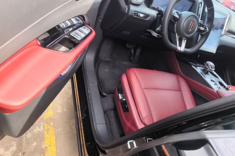 Used Hongqi HS3 PHEV 2025 Model 125km Jingwei 2 Millionth Anniversary Edition Driver Seat