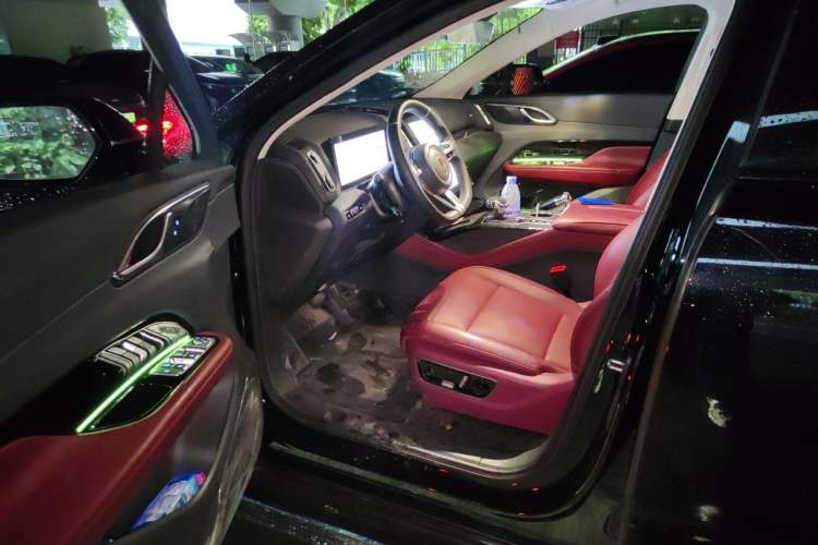 Used Hongqi HS3 PHEV 2025 Model 125km Jingwei PLUS 2 Millionth Anniversary Edition Driver Seat
