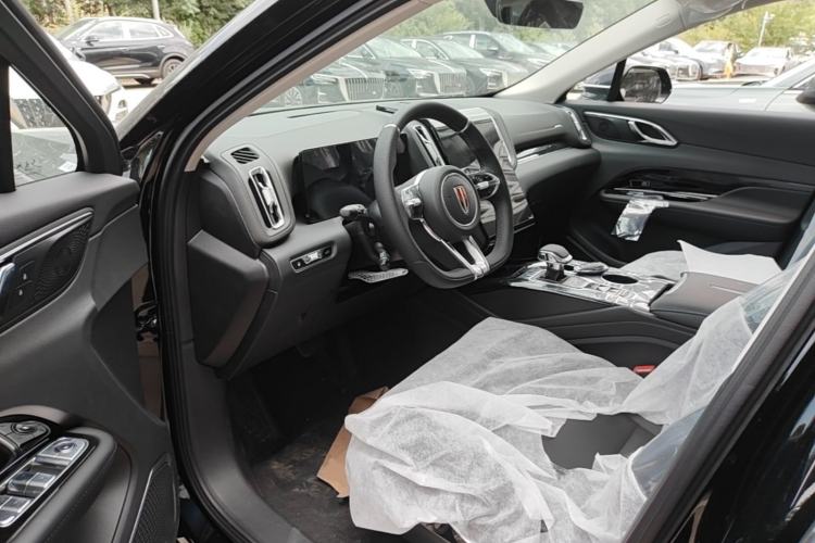 Used Hongqi HS3 PHEV 2025 Model 125km Jingwei 2 Millionth Anniversary Edition Driver Seat