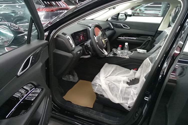 Used Hongqi HS3 PHEV 2025 Model 117km Jingwei Edition Driver Seat