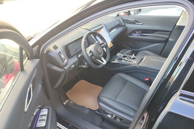 Used Hongqi HS3 PHEV 2025 Model 125km Jingwei 2 Millionth Anniversary Edition Driver Seat