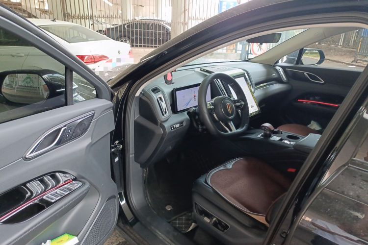Used Hongqi HS3 PHEV 2025 Model 125km Jingwei 2 Millionth Anniversary Edition Driver Seat