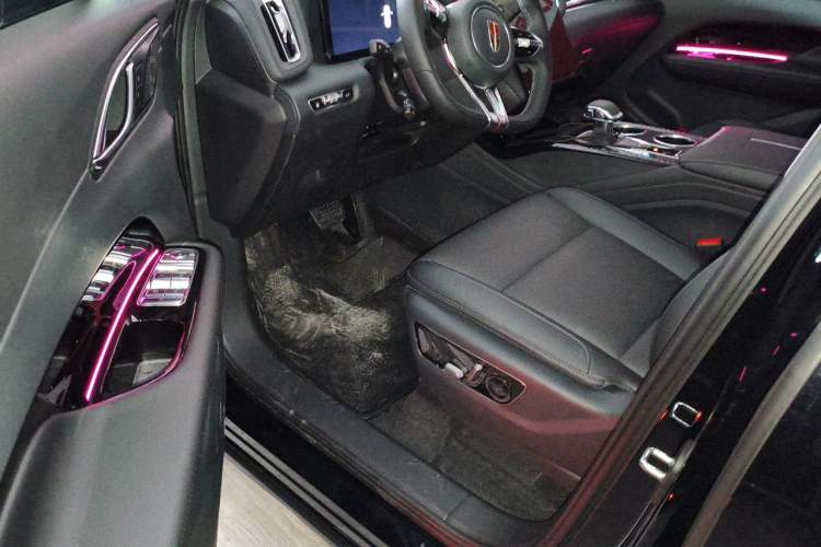 Used Hongqi HS3 PHEV 2025 Model 125km Jingwei 2 Millionth Anniversary Edition Driver Seat
