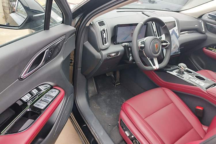 Used Hongqi HS3 PHEV 2025 Model 125km Jingwei 2 Millionth Anniversary Edition Driver Seat