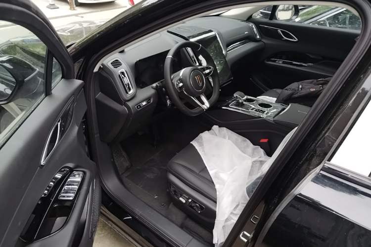 Used Hongqi HS3 PHEV 2025 Model 117km Jingwei Edition Driver Seat